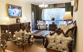 Central Luxury Antique Apartment