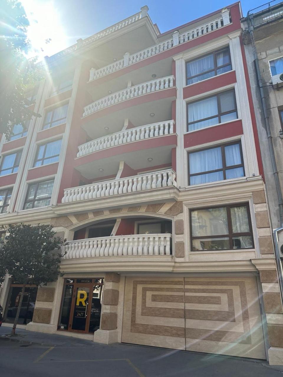 Central Luxury Antique Apartment Варна Екстериор снимка