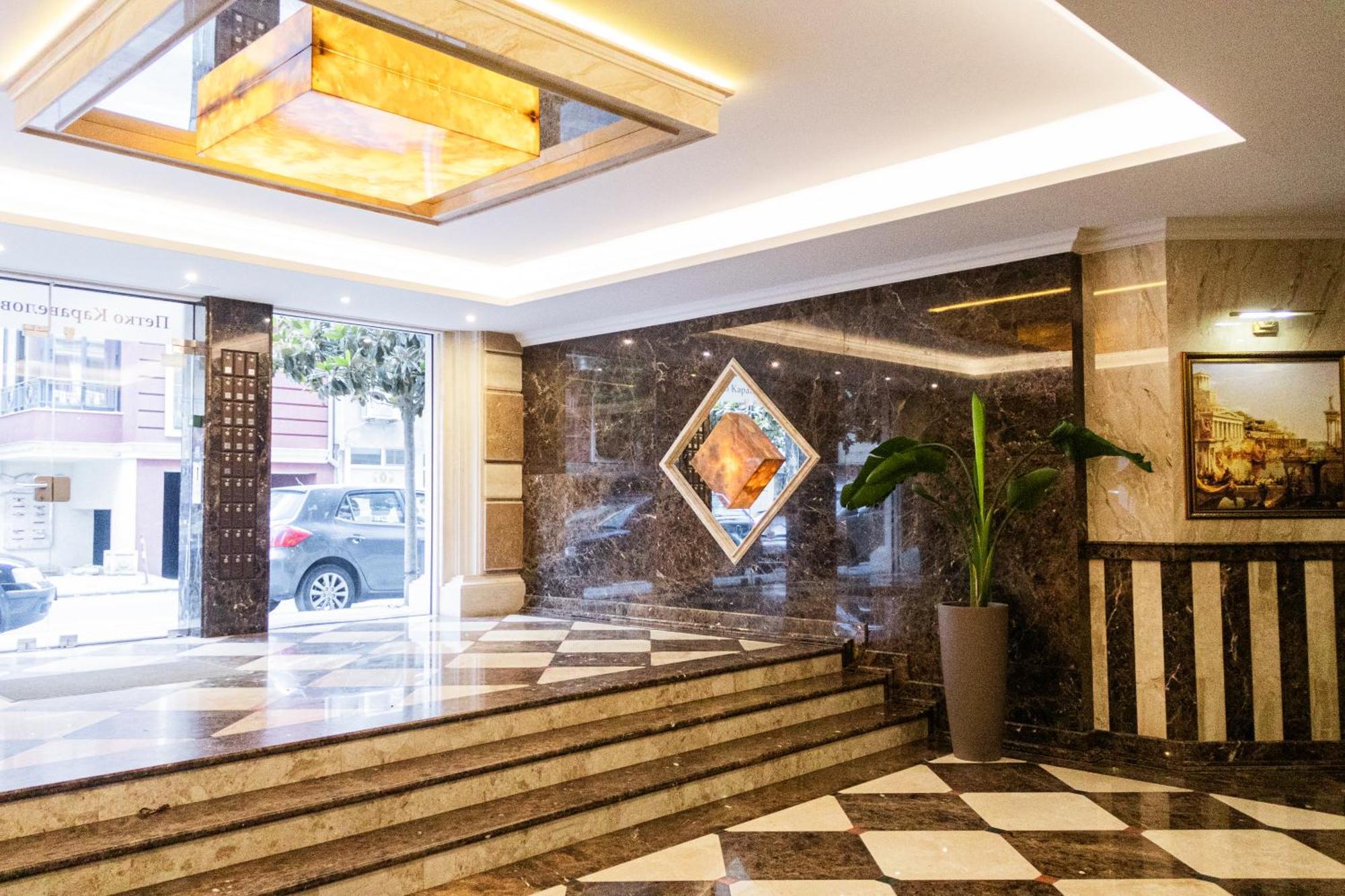 Central Luxury Antique Apartment Варна Екстериор снимка