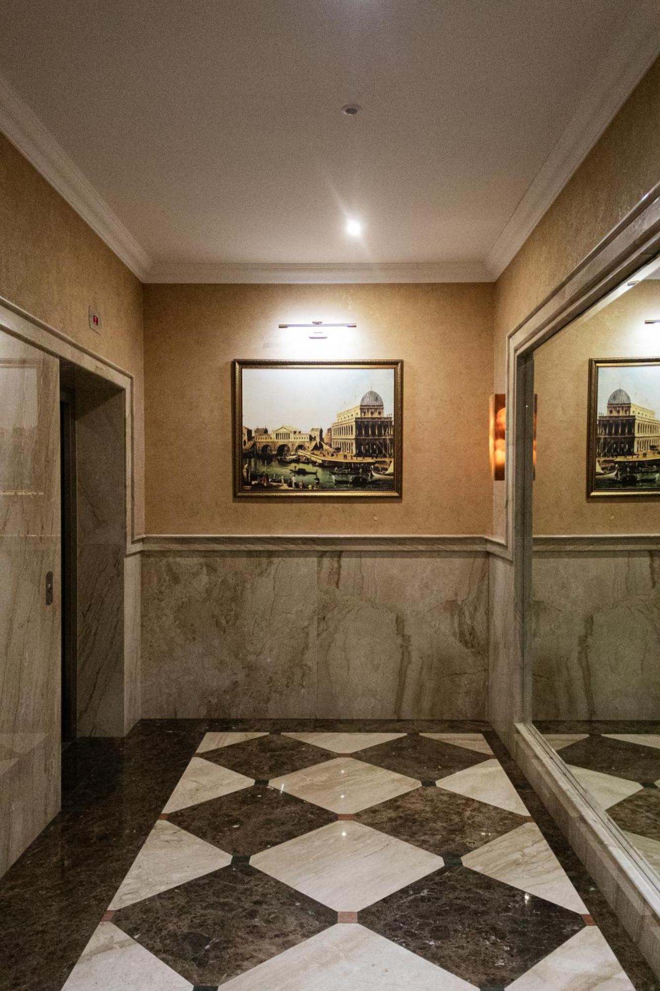 Central Luxury Antique Apartment Варна Екстериор снимка